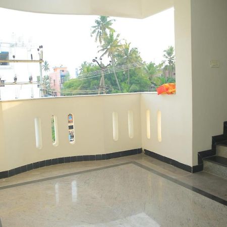Mp Villa - Lovely Furnished Appartment 퐁디셰리 외부 사진