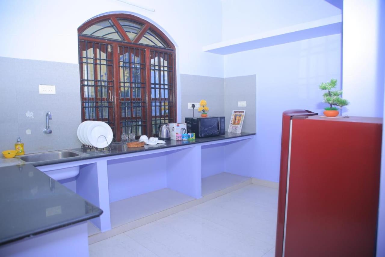 Mp Villa - Lovely Furnished Appartment 퐁디셰리 외부 사진