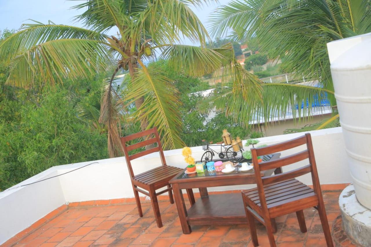 Mp Villa - Lovely Furnished Appartment 퐁디셰리 외부 사진