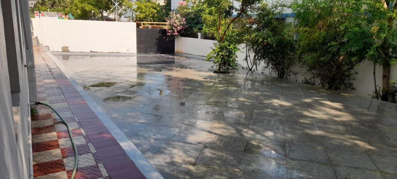Mp Villa - Lovely Furnished Appartment 퐁디셰리 외부 사진